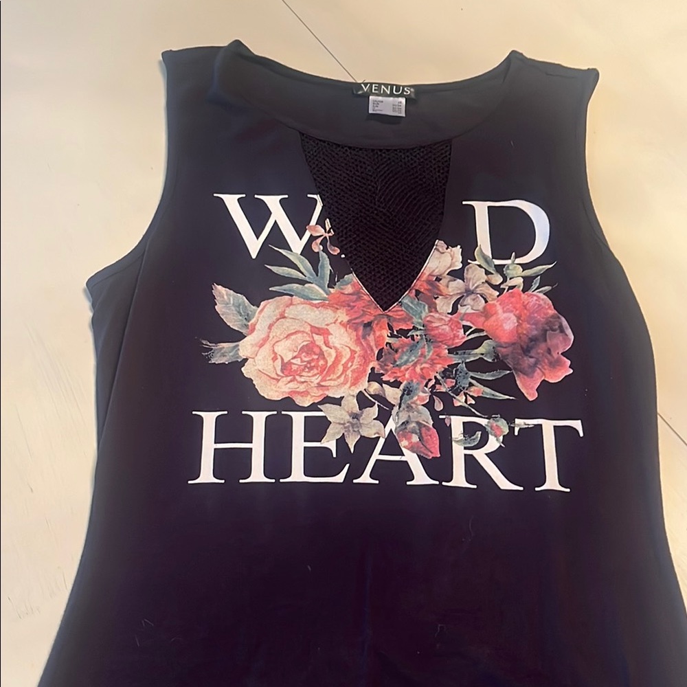 VENUS Black Sleeveless Graphic Muscle Tee